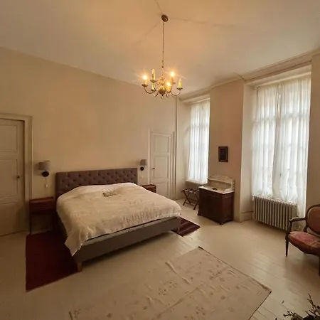 Elegant Town House-sleeps 14 Saint-Hippolyte-du-Fort